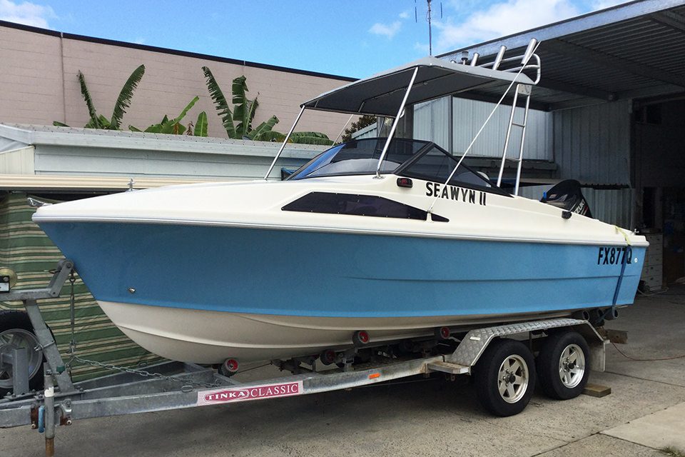 Fibreglass boat repairs to a transom powerboat by the guys at Lifestyle Boats Queensland.